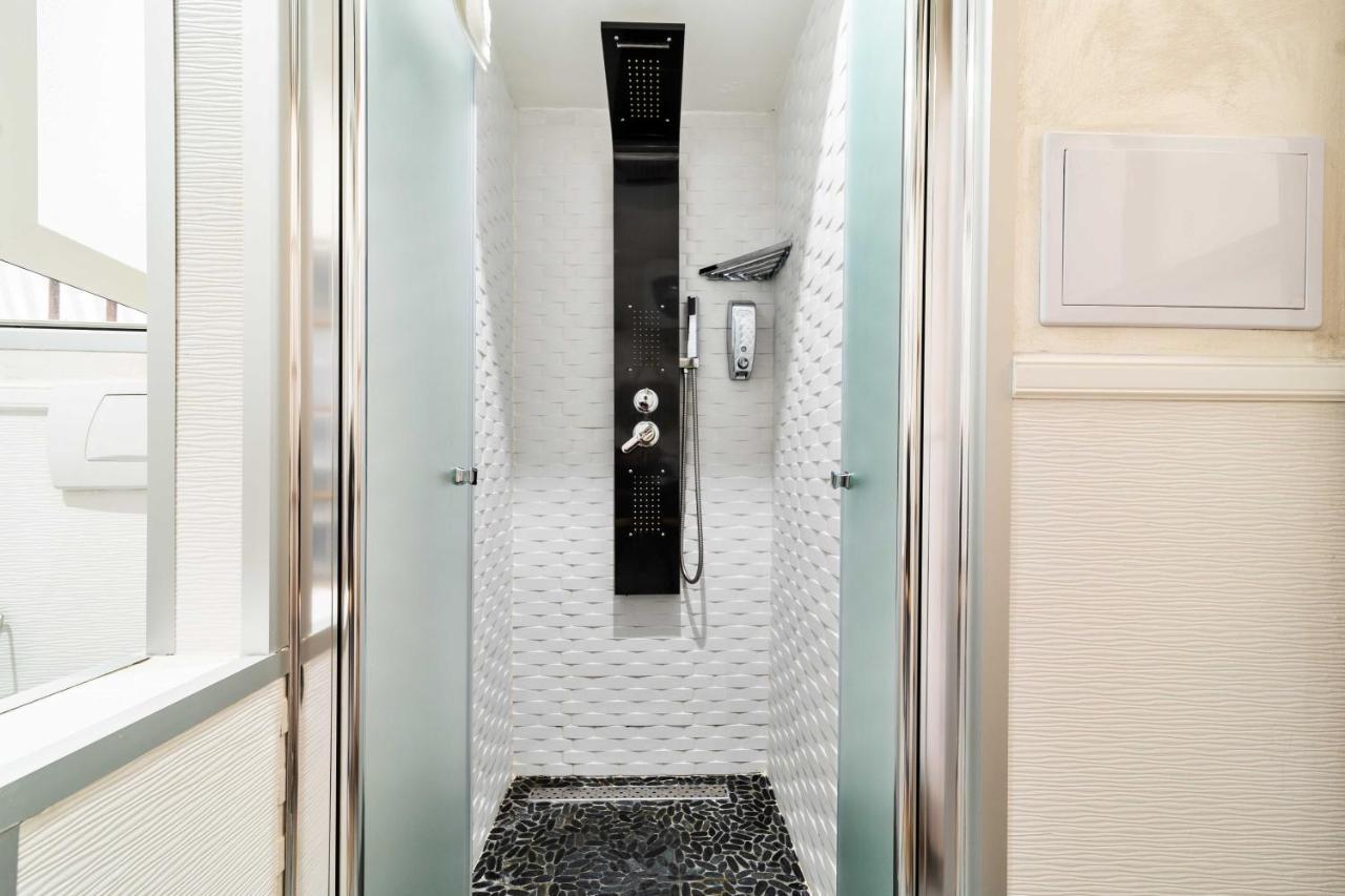 Apartamento Newhouse Dei Mille Bari Exterior foto