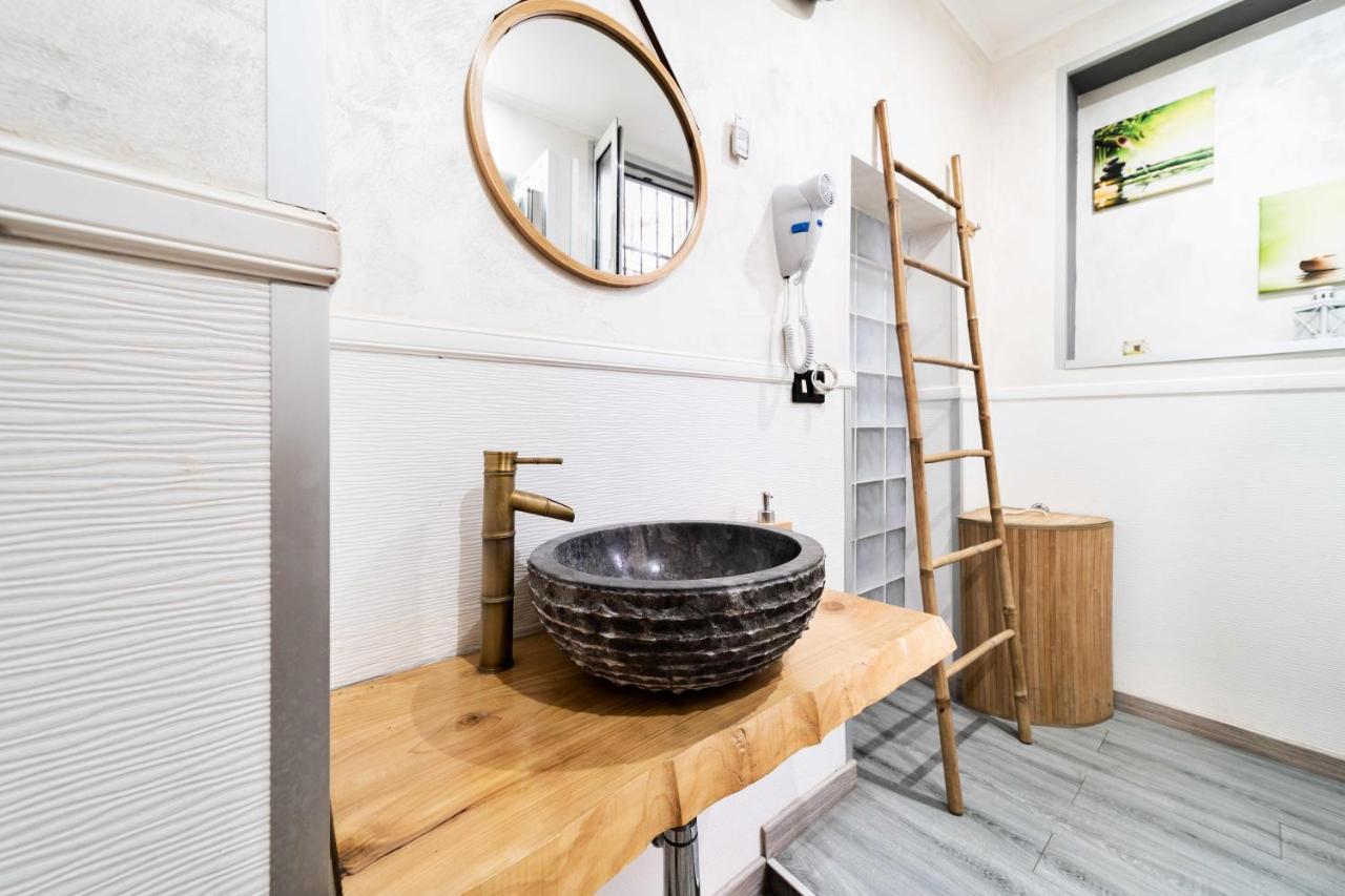 Apartamento Newhouse Dei Mille Bari Exterior foto