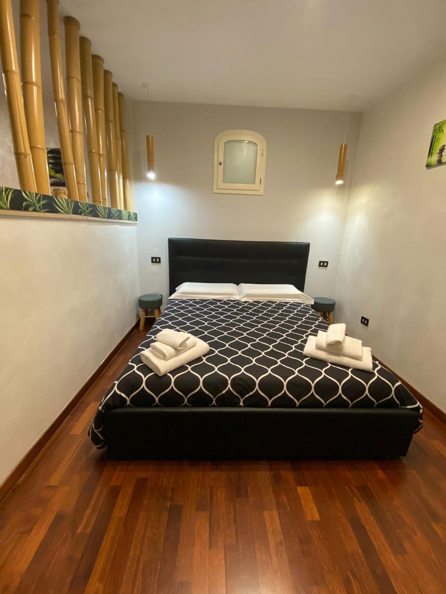Apartamento Newhouse Dei Mille Bari Exterior foto